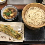 Marugame Seimen Sano Ten - 鴨つけ汁うどん並となばなの天ぷら☆