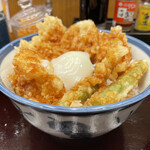 Ten-don Tenya Minamikebukuroten - ポテサラ天丼。これは半熟卵を乗せた後