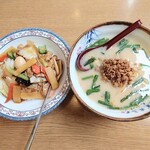 京華 - ラーメンセット(中華飯と豚骨台湾ラーメン)