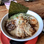 Menya Musubi - 黒とんこつラーメン