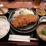 Tonkatsu Kotetsu - ロース定食