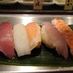 Sushi Uogashi Nihon Ichi Shinbashi Ekimae Ten - 