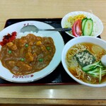 丸五食堂 - カレーセット　半ラーメンを冷ゃっこいのにかえてもらいました(追加金あり、本文参照)