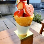 Kawahigashi Crepe - さぬきのいちご姫クレープ1000円