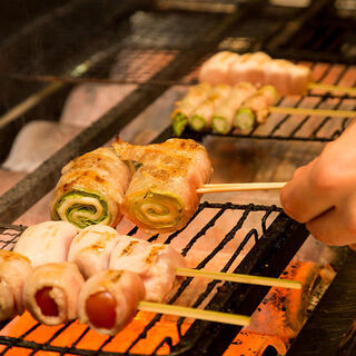 The flavor of vegetables and meat is concentrated! Vegetable pork skewers