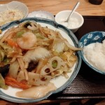 手作り餃子 西遊記 マーラータン - 五目あんかけ焼きそばセット780円