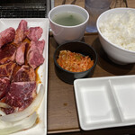 Yakiniku Like Moriya Sabisueria Ueriten - 