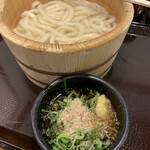 Marugame Seimen Harugai Nishiyamacho Ten - 釜揚げうどん　並