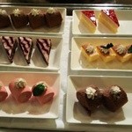 SKY Restaurant HAKUBA - 女性は少ないがデザートもちゃんとある