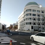 Jun Kissa Fusha - 店をでて直ぐの市民駐車場に戻る途中〜ドームは文化センター併設のプラネタリウムだと。