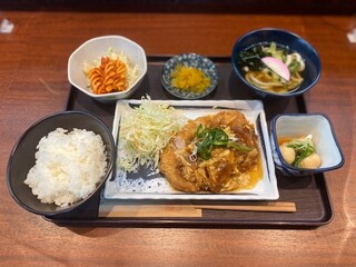 Udon Shokudo ○ - カツとじ定食