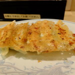 Fukutoku - 餃子は一口 !　というのは実は、一口ではちょっと大きいやつをやったときにその真価が発揮される