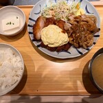 Yayoi Ken Shinjuku Kabukicho Ten - チキン南蛮としょうが焼の人気コンビ定食