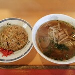 中華料理 龍虎 - 「ラーメン半チャン」930円(　-∀-)