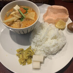 Asian Kitchen Toridori - マッサマンカレーライスのハーフ