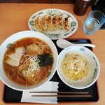 日高屋 - 中華そば 半チャーハン餃子セット 850円、麺大盛り 80円