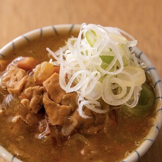 じっくりと煮込んだ、やわらか～な【もつ煮】は昔ながらの味♪