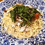 Kamakura Pasta Ionmorusuzukaten - 梅肉ときのこのオイルパスタ大葉風味