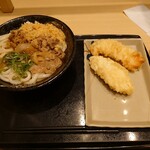 はなまるうどん - 牛肉うどん(中)、とり天、いか天