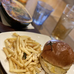 DOUG 'S BURGER Hiroshima Eki - 