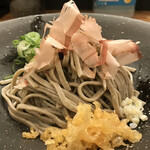 Echizen Soba Dining Sakuraba - 右手前の白い実が「蕎麦の実」