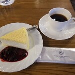 Grindelwald - ケーキセットを注文してみた。