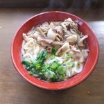 岳の信太郎めん 立喰庵 - 肉うどん（中盛）