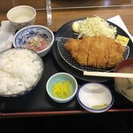 Yamadon - 三元豚となかおち定食