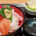 Seafood Izakaya Kairyuu - 海鮮丼