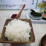 Yokosuka Sarumen - アカモクと糠漬けと一口御飯とヨーグルト