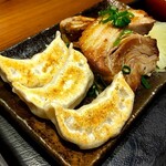 Nikujiru Gyoza no Dandadan Nerima Ten - 焼餃子とチャーシュー