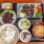 Sakana - 【2022/5】クジラ刺・竜田揚定食(ライス小盛)