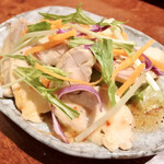 Niku Zushi × Sashimi All you can eat Kakurega Private rooms Itamae Ikebukuro Ten - 地鶏のももたたき　¥820