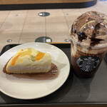 Starbucks Coffee Futakotamagawa Raizu Dokkudopuraza Ten - チョコバナナナバナナ フラペチーノ　フルーツオレ ケーキ