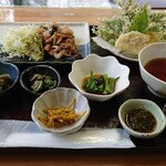 Seiryu no Mori - 清流定食¥1,000 美味しい。ご飯はセルフでおかわりし放題。最高。美味しい。