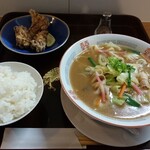 ヤマシタ工房 - ラーメン唐揚げセット