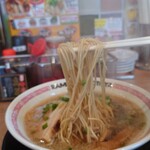 ラーメン まこと屋 - 麺リフト