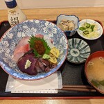 和食板前の店 胡桃 - 海鮮丼¥2000-