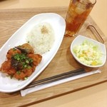 フォレストカフェ - 油淋鶏ランチ５００円
            
            美味しいと良いな