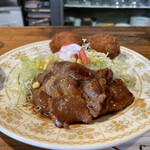 Big - 豚肉しょうが焼と玉子クリームコロッケセット飲物付1000円