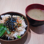 Tempura to Wine Ooshio Marunouchi Ten - 丼と汁