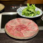 Wagyu Ryotei Bungo - ④和牛タン塩　炙り(炙り前)