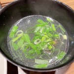 麺や太華 - ガパオライスのスープ