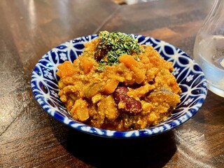 Japanese SAKE STAND 85 - ひよこ豆と根菜のおつまみキーマカレー