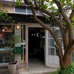 Piccolotto & Greenhouse Cafe - 