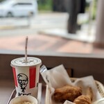 Kentucky Fried Chicken Mitaka Ten - 爽やか窓際キモチイイ♪