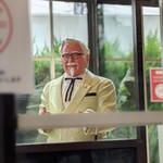 Kentucky Fried Chicken Mitaka Ten - 振り向けばサンダースさんちの伯父さん☆