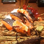 Robata Jocho Kakko Hachioji Ten - ■伊達サーモン藁焼き