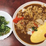 Garam - オムレツカレー大、ブロッコリーサラダ