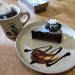 Hitsuji no Shaun Village Shop & Cafe - ガトーショコラ、紅茶